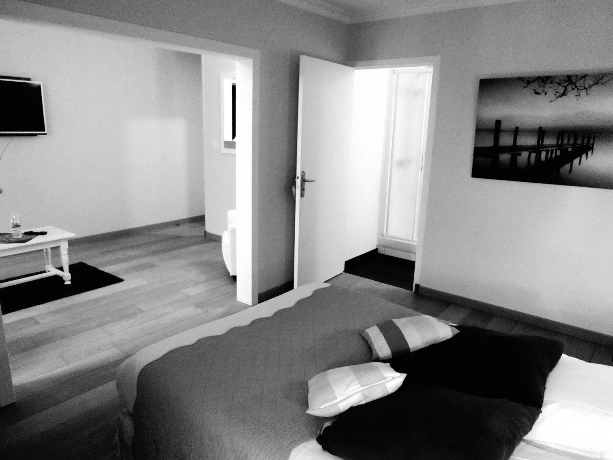 Hotel Restaurant De La Marne Paimpol